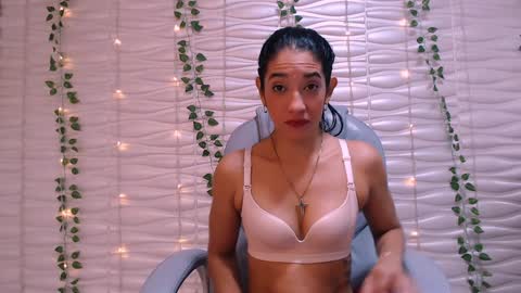 NOA COLLINS  online show from December 10, 11:22 am