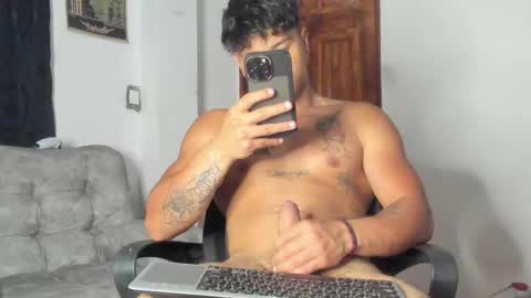 noah_223 online show from March 21, 5:35 am