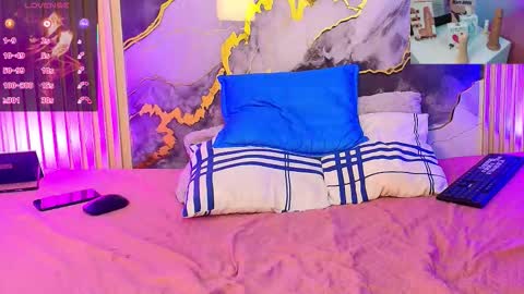   online show from February 17, 8:52 pm