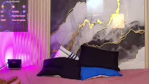   online show from March 17, 8:36 pm