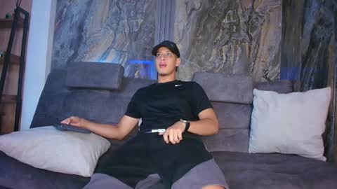 noah_blackk online show from February 18, 1:33 pm