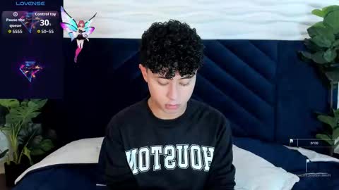 noah_dupont_ online show from November 19, 12:04 pm