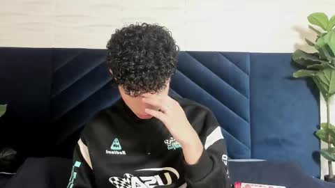 noah_dupont_ online show from February 20, 11:56 am