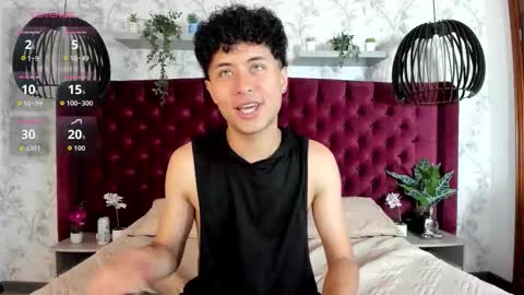 noah_dupont_ online show from September 12, 9:39 pm