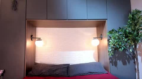 noah_dupont_ online show from December 15, 11:39 am