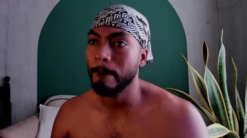 Noah online show from February 10, 6:13 pm