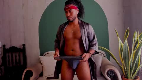 Noah online show from February 27, 4:32 pm