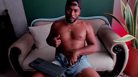 Noah online show from February 2, 9:02 pm