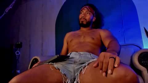 Noah online show from November 7, 1:19 am