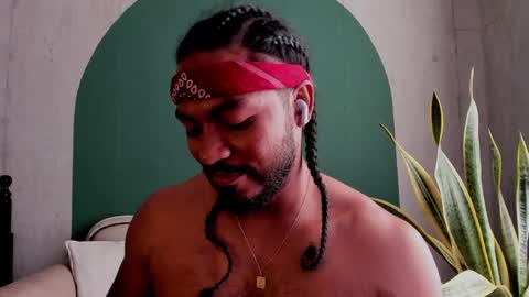 Noah online show from February 14, 9:43 pm