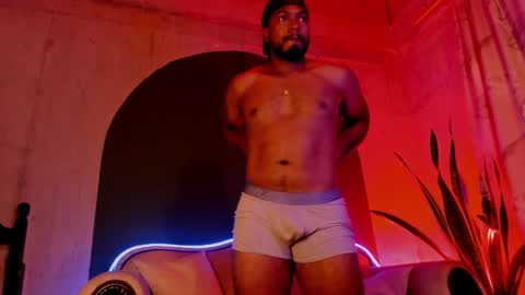 Noah online show from February 7, 11:55 pm