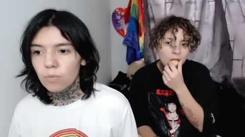 noah hehim    online show from December 29, 8:04 pm