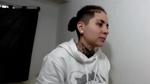 noah hehim    online show from March 4, 9:32 pm