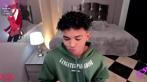 noah_smith04 online show from February 12, 2:10 pm