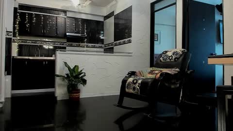 LIAM- noah online show from January 27, 3:39 pm