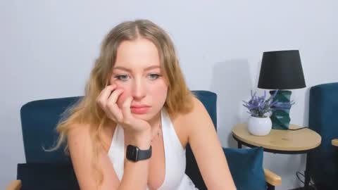 noahpretty online show from October 24, 12:17 pm