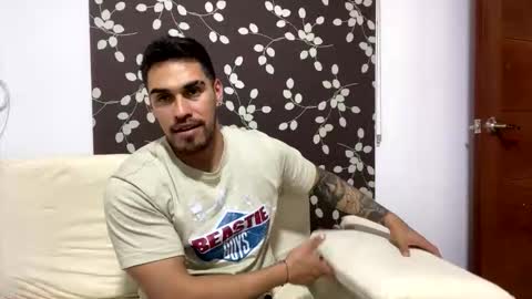 Snapshot of noahsexx98 chatting on October 13, 2:24 am noahsexx98 online show from October 13, 2:24 am