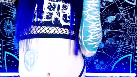 caroline online show from November 26, 1:58 am