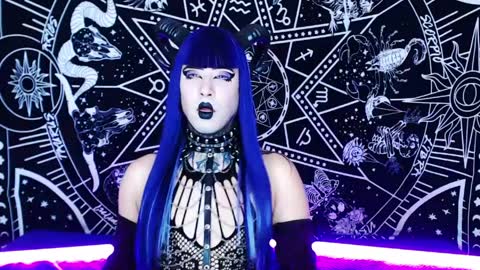 caroline online show from April 1, 12:55 am