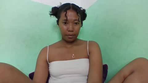 noellah online show from April 19, 4:02 am