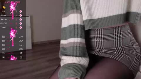 noelleneptune online show from October 16, 4:56 am