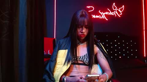 Noha Thomson online show from November 11, 1:41 am