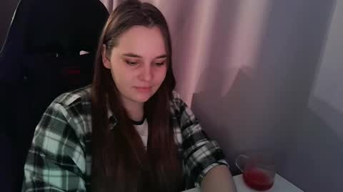 Snapshot of noir_ember_ chatting on October 24, 1:34 pm noir_ember_ online show from October 24, 1:34 pm