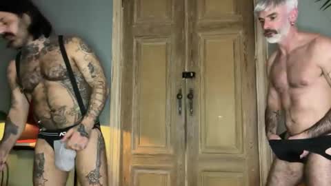 Snapshot of noisyx1976 chatting on January 24, 11:02 pm Im here enjoy online show from January 24, 11:02 pm