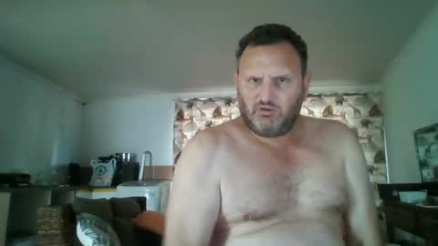 Snapshot of nollie244 chatting on January 1, 11:05 am Nollie online show from January 1, 11:05 am