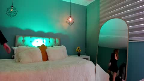 Nora online show from January 9, 8:36 pm