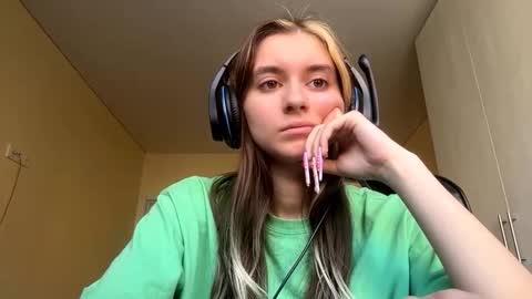 Elena online show from March 17, 7:02 am