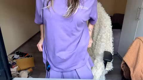 Elena online show from April 13, 8:29 am