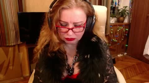 miss Tress online show from February 17, 6:40 pm