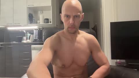 north_guy799643 online show from March 14, 4:05 am