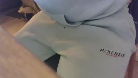 nostrezzzcum online show from March 4, 2:38 am