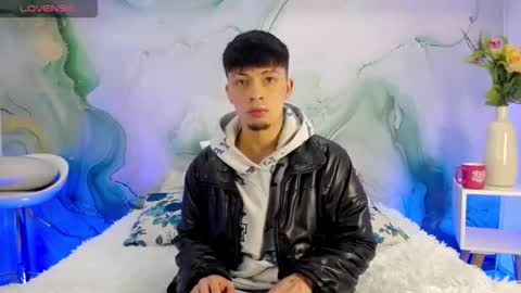 Stev  online show from March 3, 3:24 am