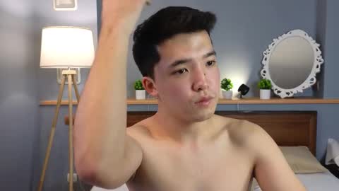 Snapshot of nudetension chatting on September 14, 11:33 am Maks online show from September 14, 11:33 am