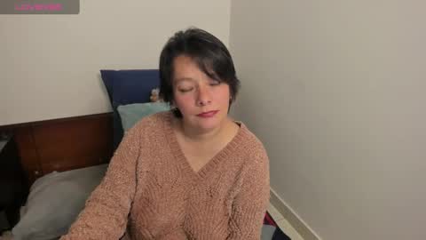 nuit_rose online show from March 6, 1:37 am