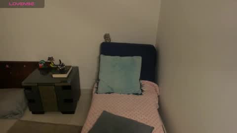 nuit_rose online show from September 17, 2:04 am