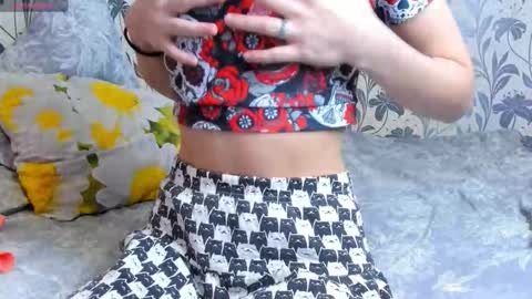 nuna_lisa online show from October 19, 2:49 am