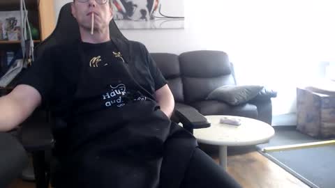 nursefan online show from October 18, 12:31 pm