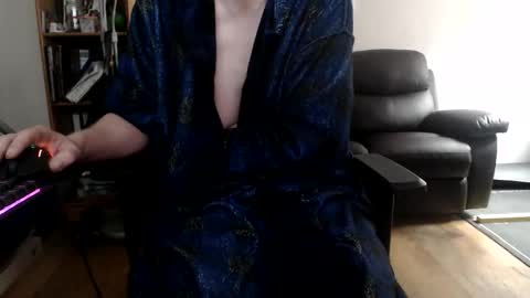 nursefan online show from September 28, 8:23 am