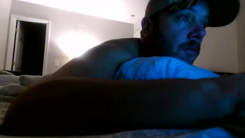 nuttincowboy727272 online show from February 17, 2:43 am