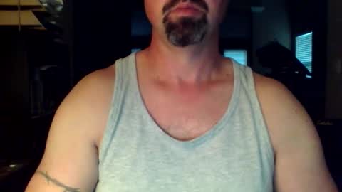 nvrenuff1979 online show from December 1, 12:36 pm