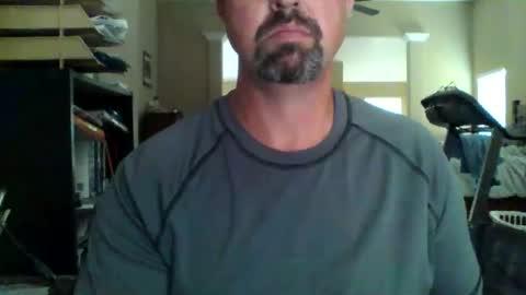 nvrenuff1979 online show from May 4, 6:47 pm