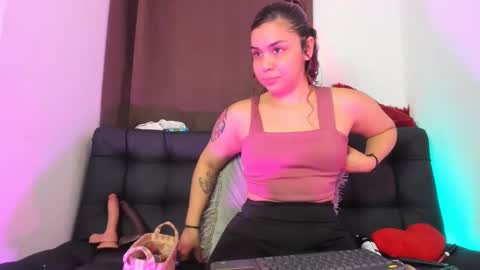 Nia online show from March 9, 3:01 am