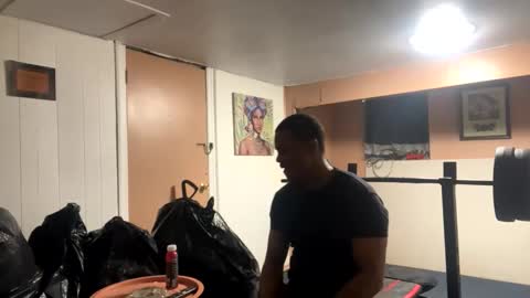 nycboy223 online show from January 18, 5:16 am