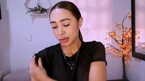 Nycole online show from November 26, 3:09 pm