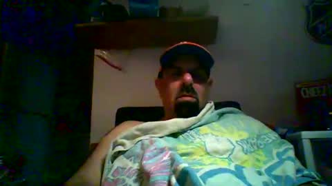 nyisles00 online show from December 17, 2:35 pm