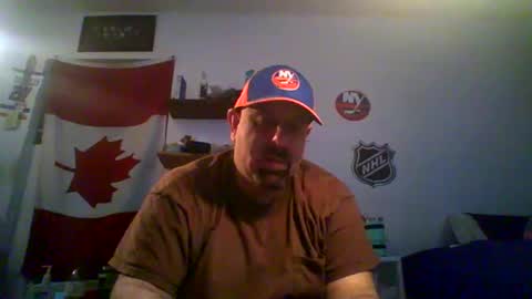 nyisles00 online show from March 25, 3:19 pm